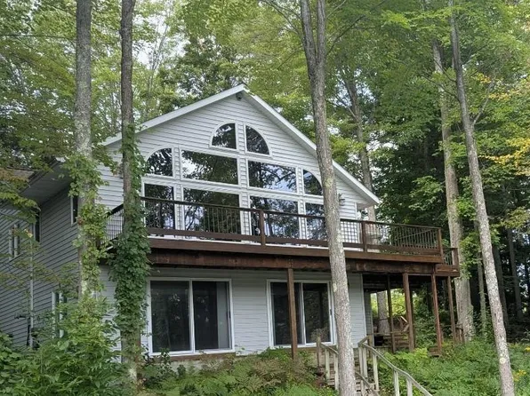 3520 Childs Ln, Central Lake, MI 49622