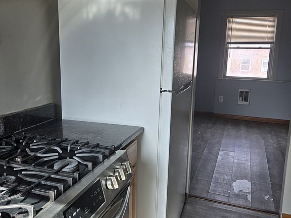4th image of 521 Baltic Ave Floor 2