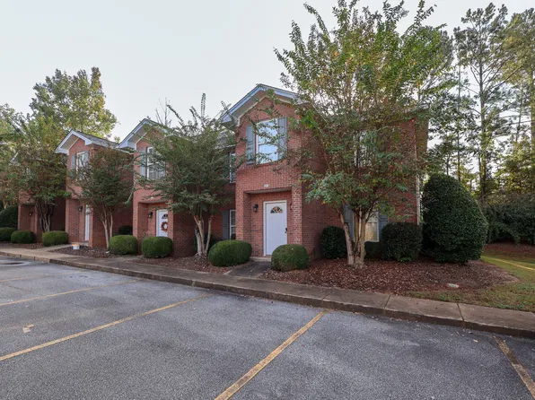 1477 N Donahue Dr APT 207, Auburn, AL 36830