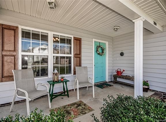 3rd image of 2194 Wexford Way