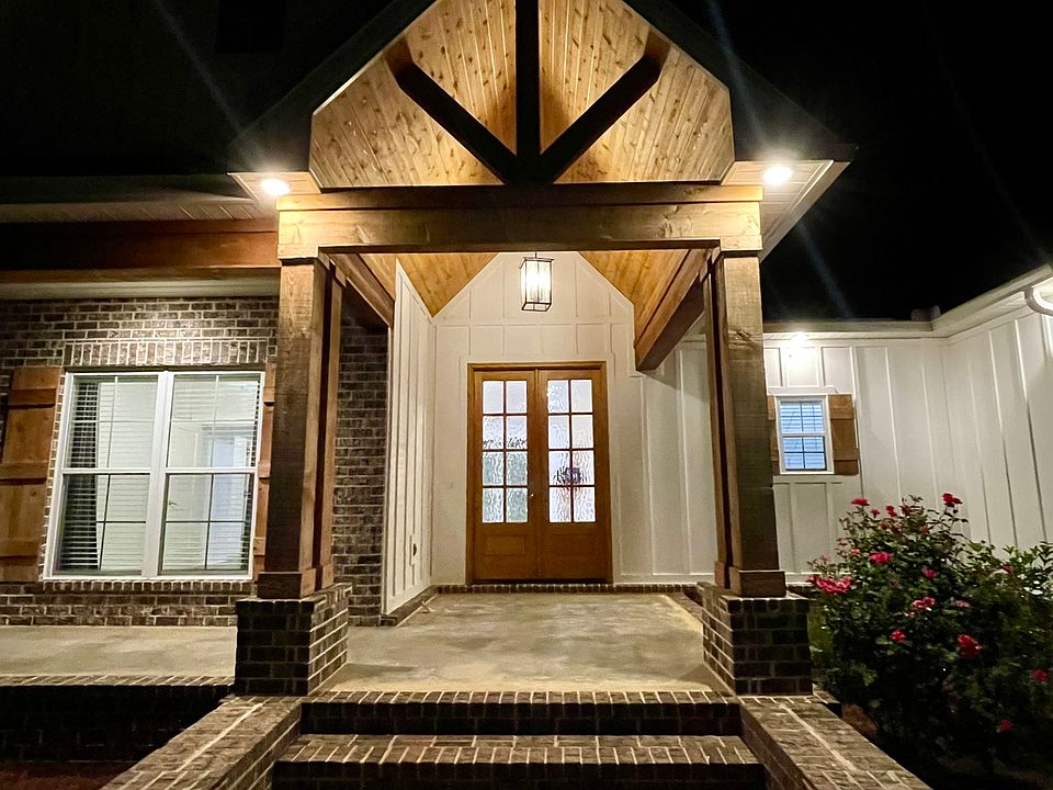 2nd image of 115 Davis Way