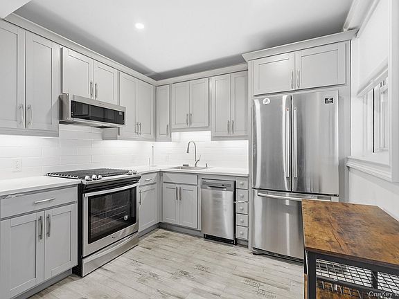 4th image of 315 King Street #3C