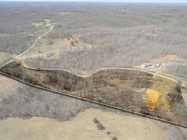 210 Yorktown Ln, Gainesboro, TN 38562