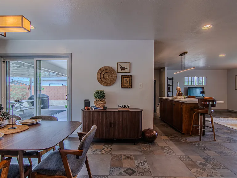 7043 E Moreland St — Photo 21