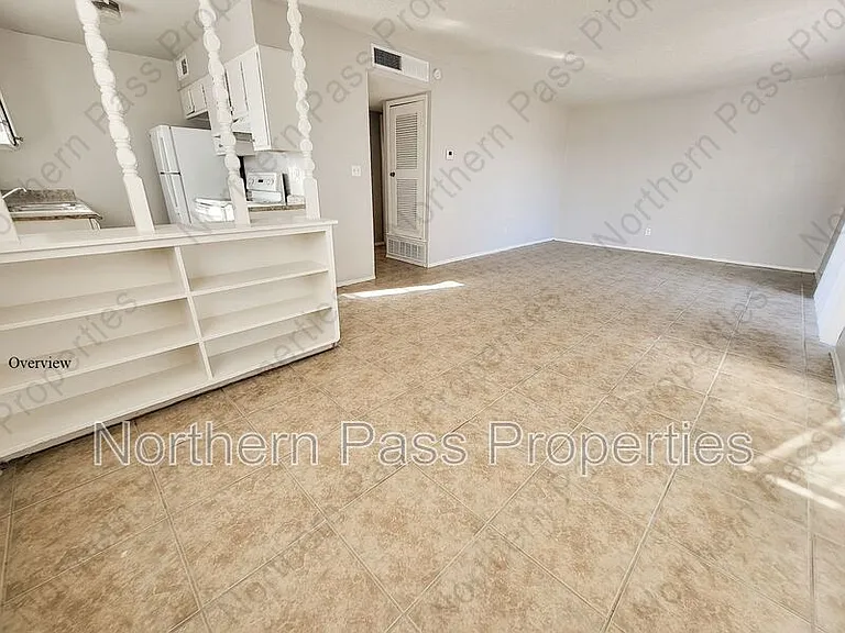 5233 Carousel Dr #2 — Photo 4