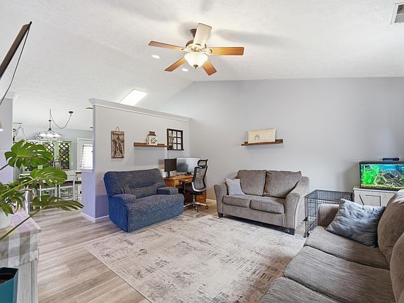 3rd image of 2401 Southaven Blvd
