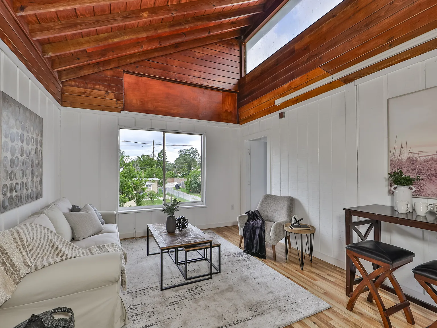 2 bed, 700 sqft, $1,675 — Photo 3