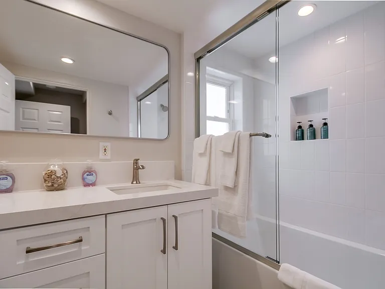 735 Whiting Ct — Photo 8