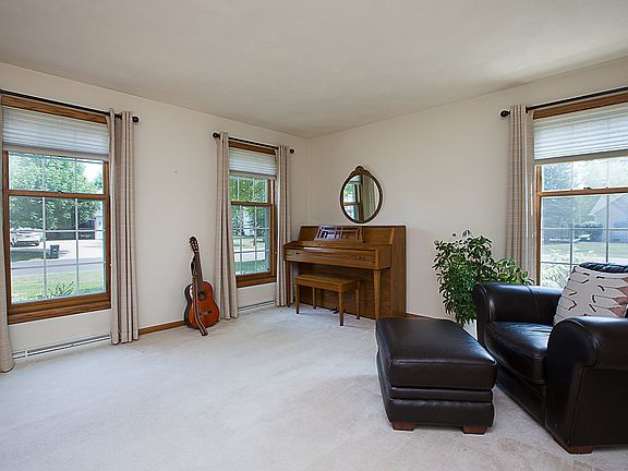 5th image of 2172 W Prairie Creek Dr