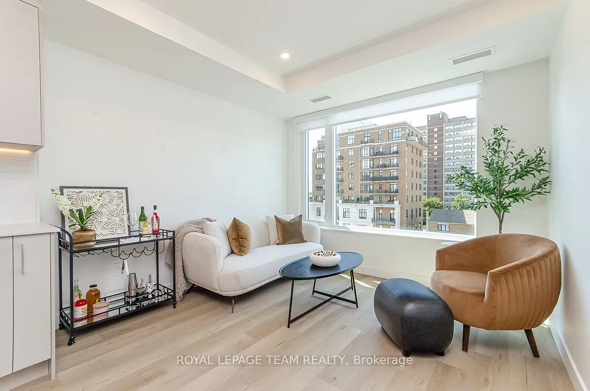 1 bed, $2,300 — Photo 4