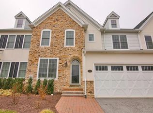 1950 Carriage Knoll Dr, Bethlehem, PA 18015
