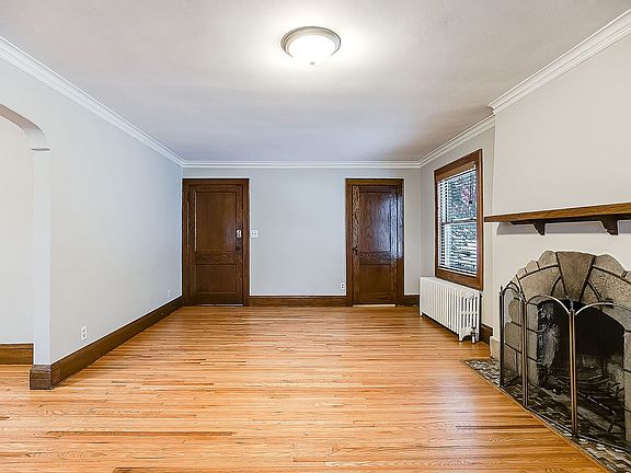4th image of 1499 Cleveland Ave N #2