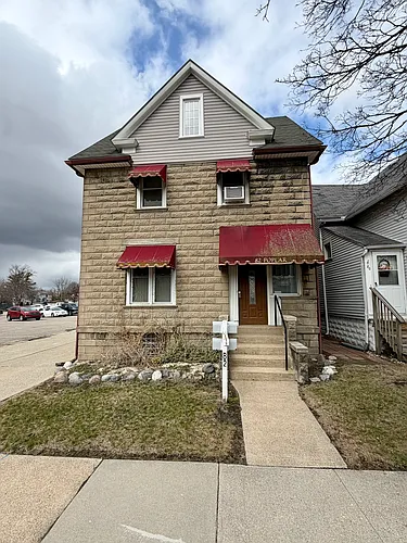 82 Poplar St #2 Photo 1