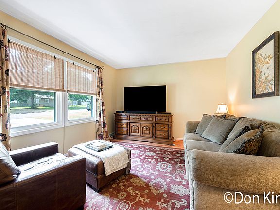 3rd image of 3103 Amon Ave NE