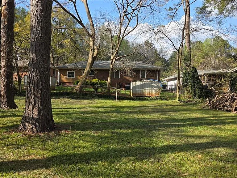 136 Hillsdale Dr SE — Photo 14