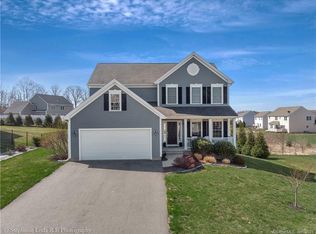 7 Padens Ct, Wallingford, CT 06492