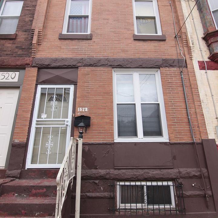 1st image of 1522 Page St