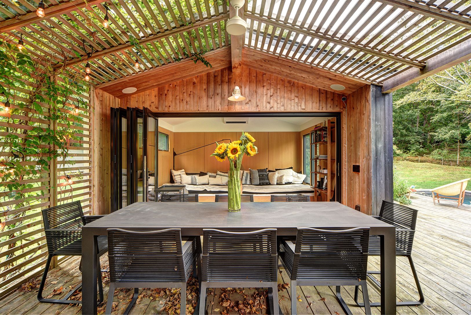  WIsteria covered dining area