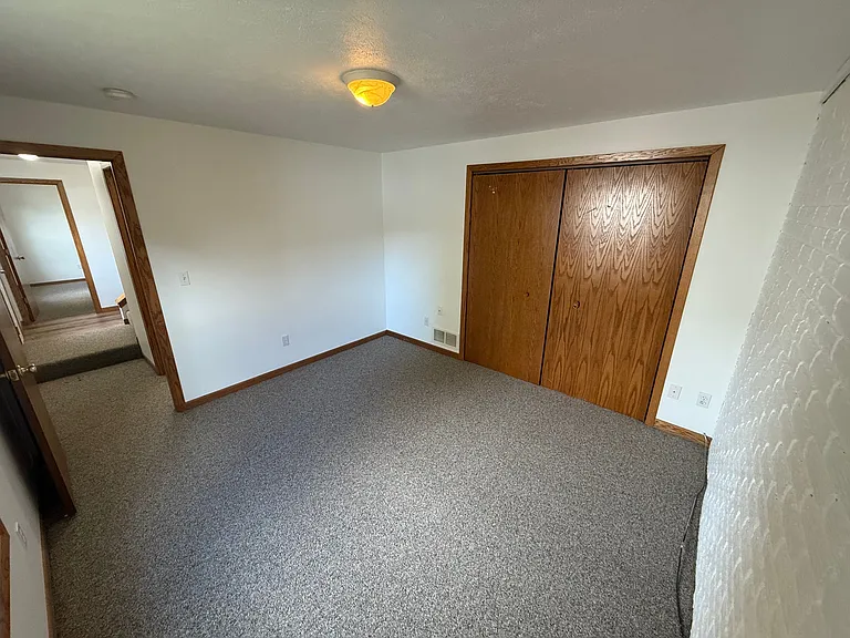 202 N Meek St #LEFT — Photo 8