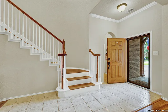 2536 Woodbridge Way — Photo 4