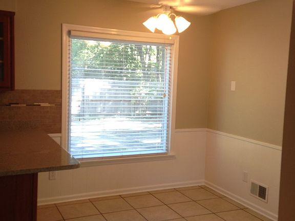 4th image of 2110 Wood Creek Dr