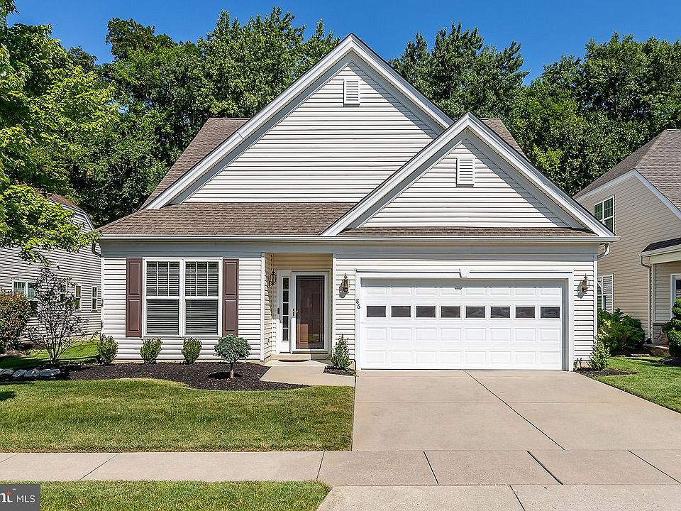 1st image of 86 Lowell Dr