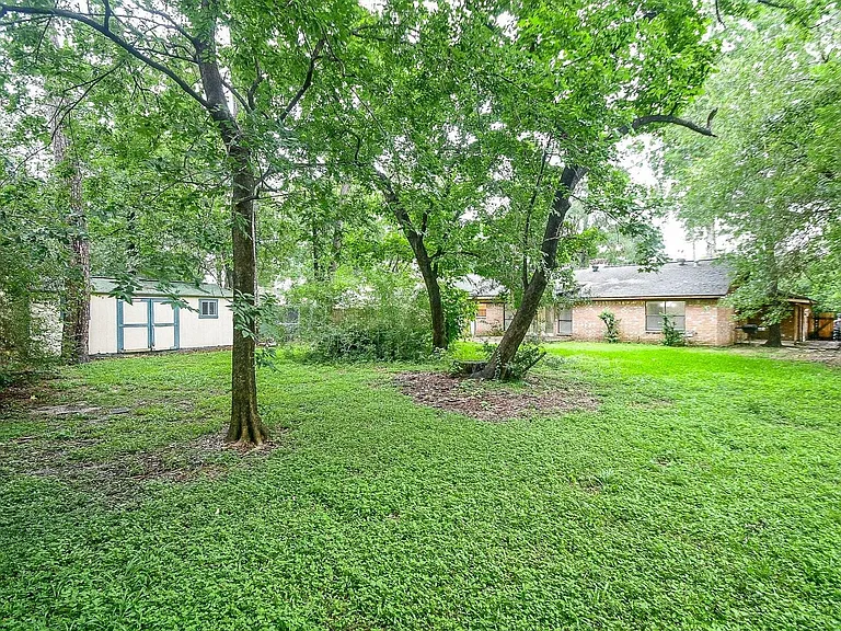 6702 Spring Leaf Dr — Photo 46