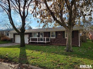 480 N 10th Ave, Canton, IL 61520