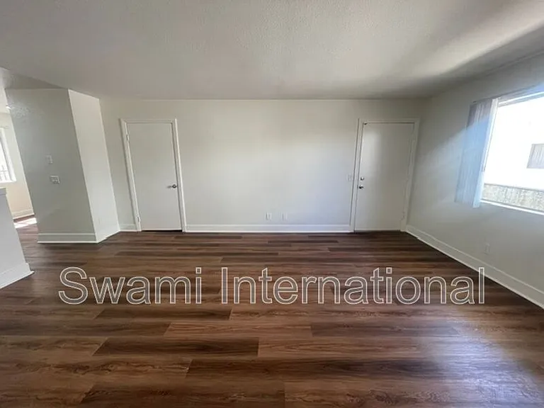 345 E Stepney St #6 — Photo 8