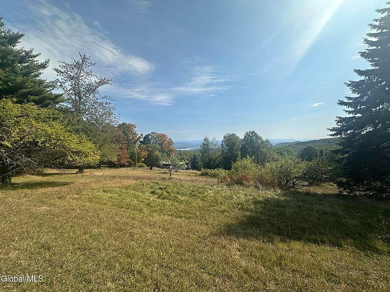 4th image of 443 Fairy Lake Road