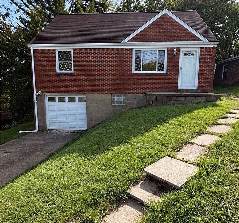 1st image of 2542 Mohawk St