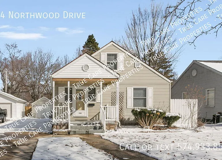 724 Northwood Dr — Photo 1