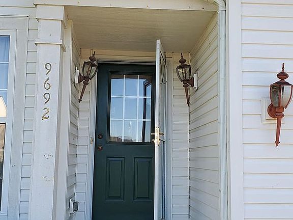 3rd image of 9692 Sunray Dr