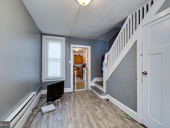 5th image of 235 Hudson St