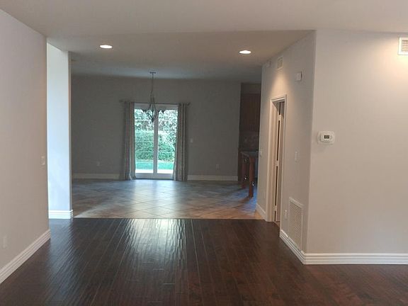 5th image of 1555 E Avenida De Las Flores
