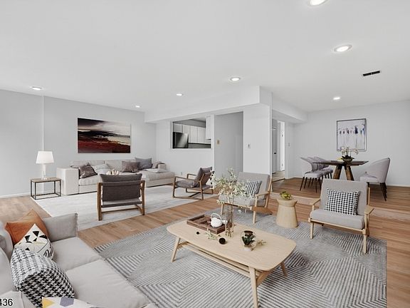 4th image of 169 Castle Ridge Dr