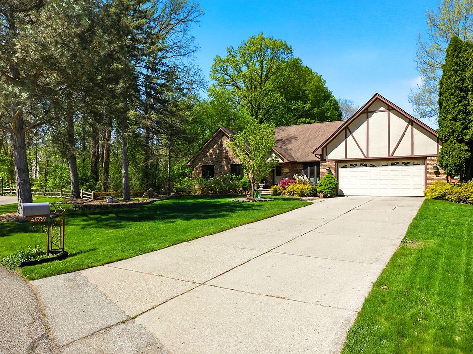 1st image of 48797 Lansdowne Ct