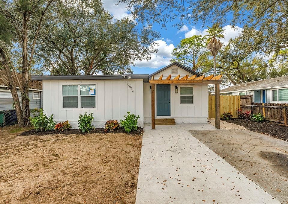 1st image of 8616 N ORANGEVIEW AVENUE