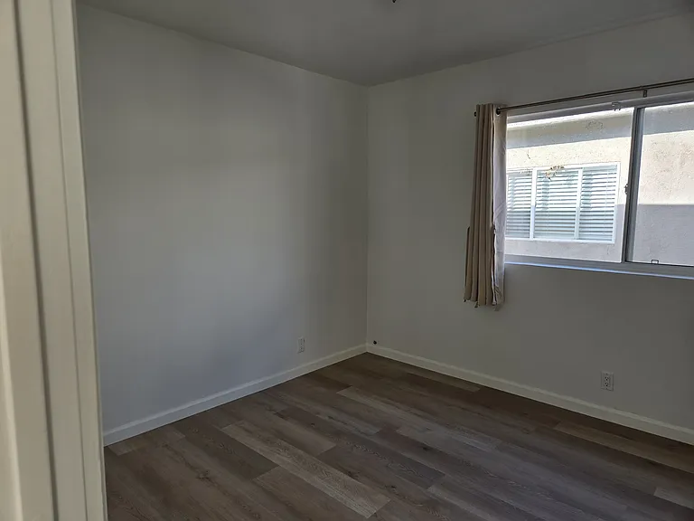 533 Brooks Ave #5 — Photo 15