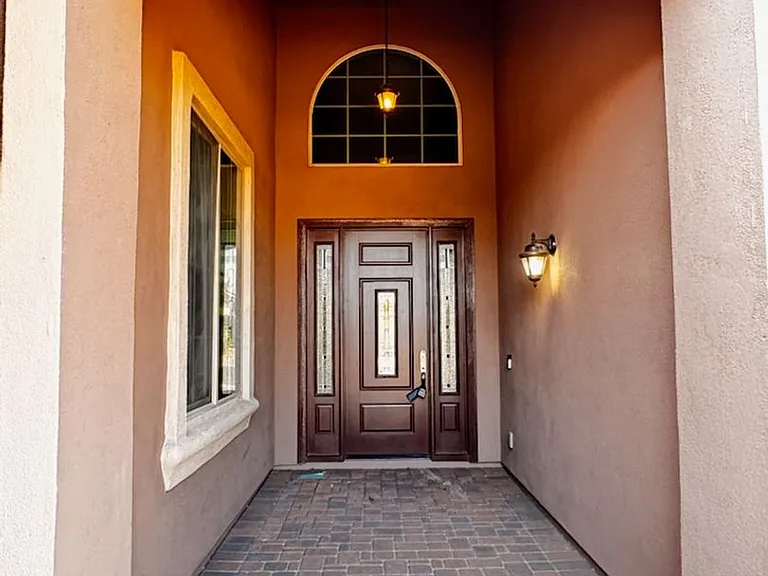 268 E Powell Way — Photo 21