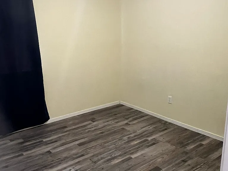 8259 Leesburg Way — Photo 17