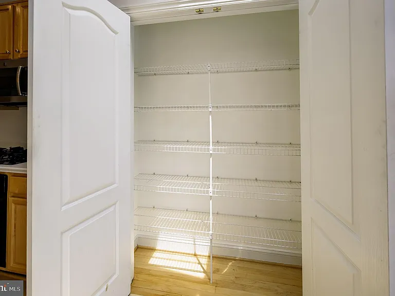 1156 Regal Oak Dr — Photo 26