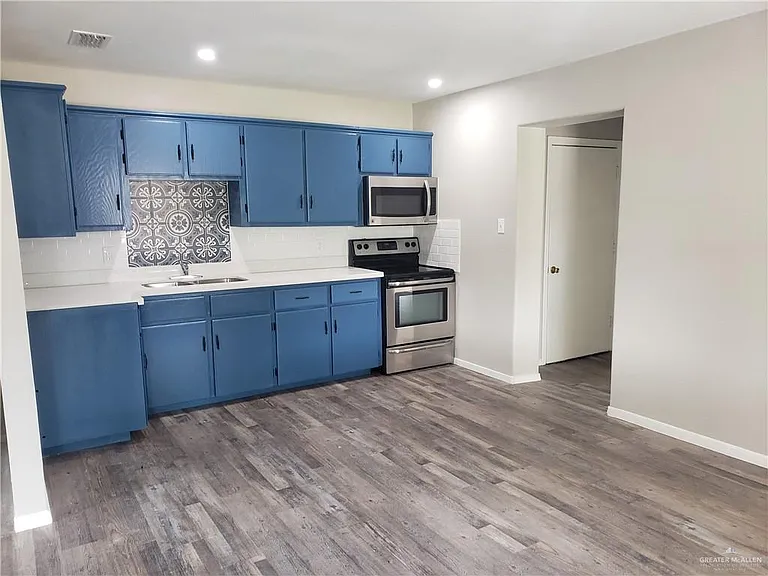 1101 El Recreo Cir — Photo 2