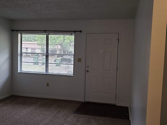 3rd image of 212 Tanglewood Dr