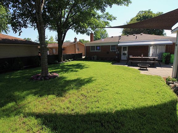 3rd image of 31183 Kenwood Ave