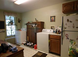 22 Howard St, Babylon, NY 11702