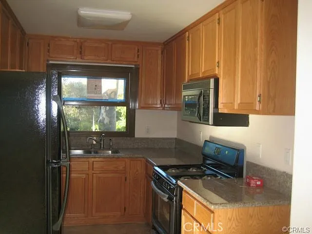 1974 Estrella Ave — Photo 4