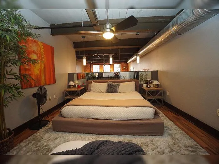 1501 W Horatio St #111 — Photo 12