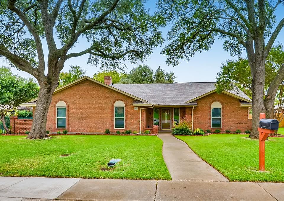 1st image of 934 Clint Smith Dr