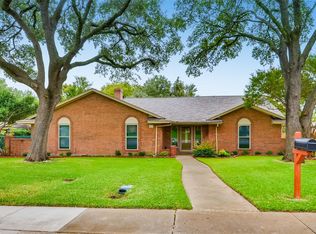 934 Clint Smith Dr, Duncanville, TX 75137